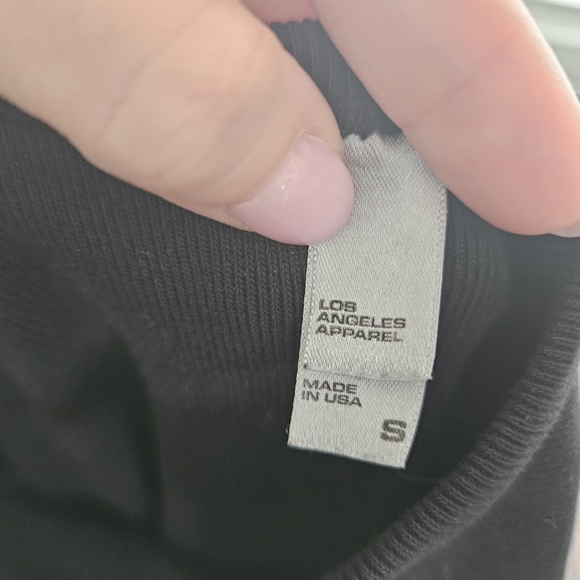 Black Sleeveless Dress - Picture 4 of 4